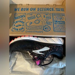 COPY - NIB Women’s Brooks Glycerin 17 size 6.5